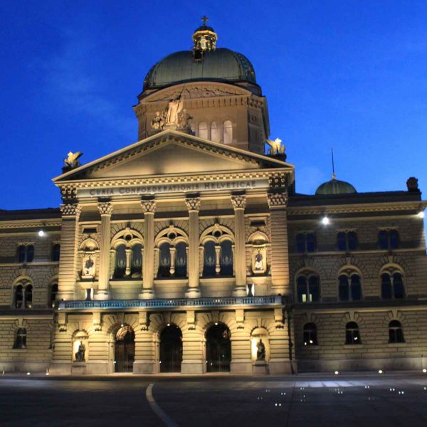 Bundeshaus-nachts